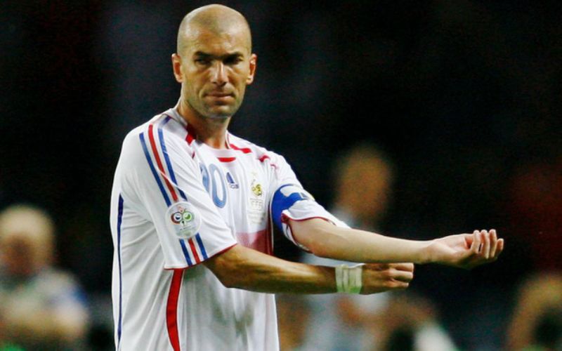Zinedine Zidane - Huyền thoại bóng đá thế kỷ 21 Zinedine Zidane - Huyền thoại bóng đá thế kỷ 21